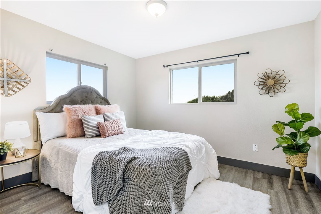 6419 Larimer Road Everett, WA 98208 - Photo 10 of 25