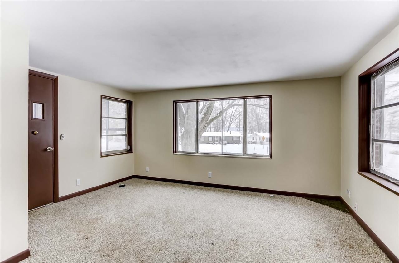 8597 South Valentine Road Claypool, IN 46510 - Photo 4 of 19 Gallery Image 4