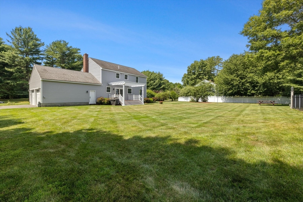 16 King Philip Path Mendon, MA 01756 - Photo 30 of 42