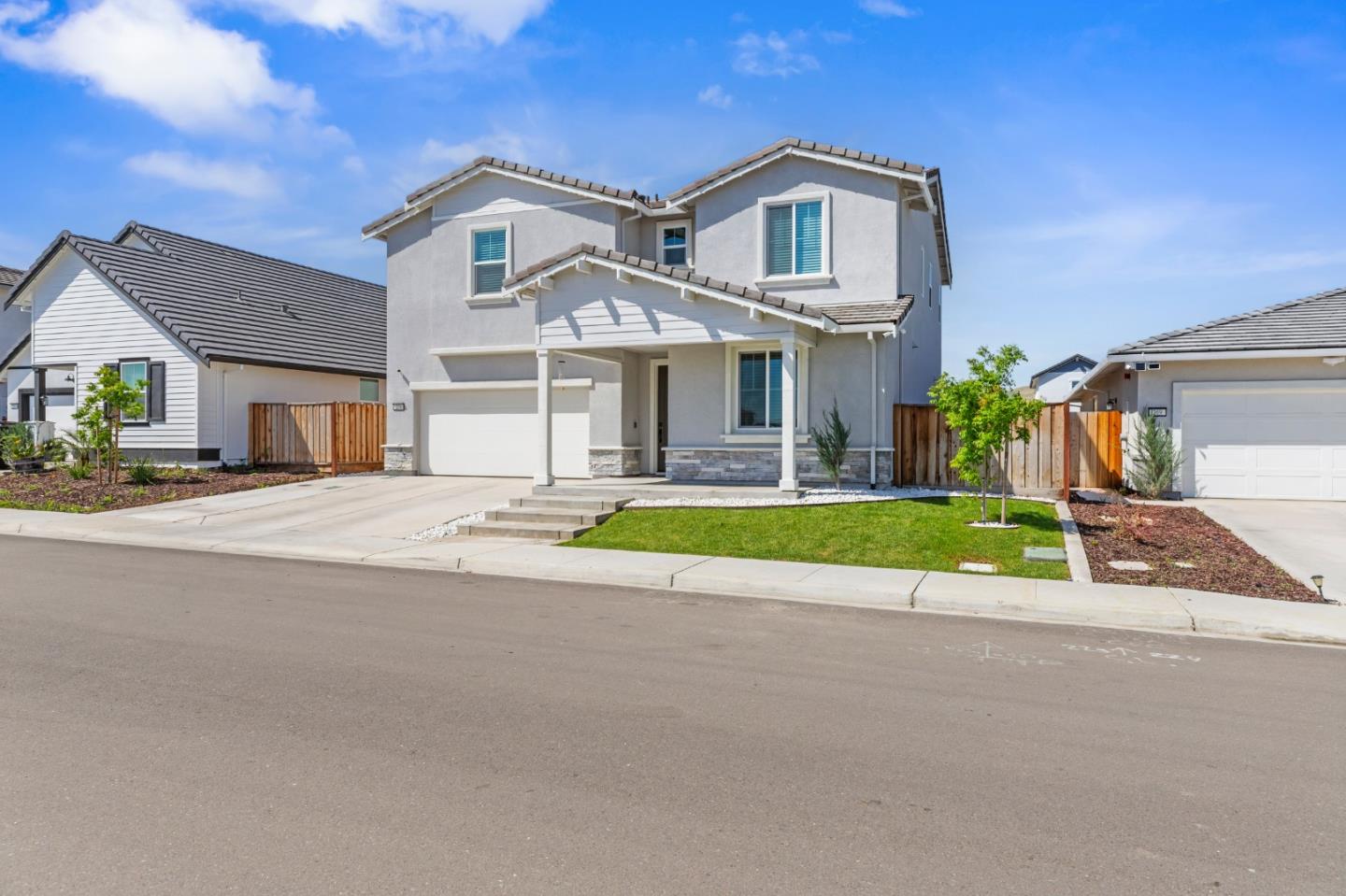 273 Dogwood Rnch Way Patterson, CA 95363 - Photo 2 of 30