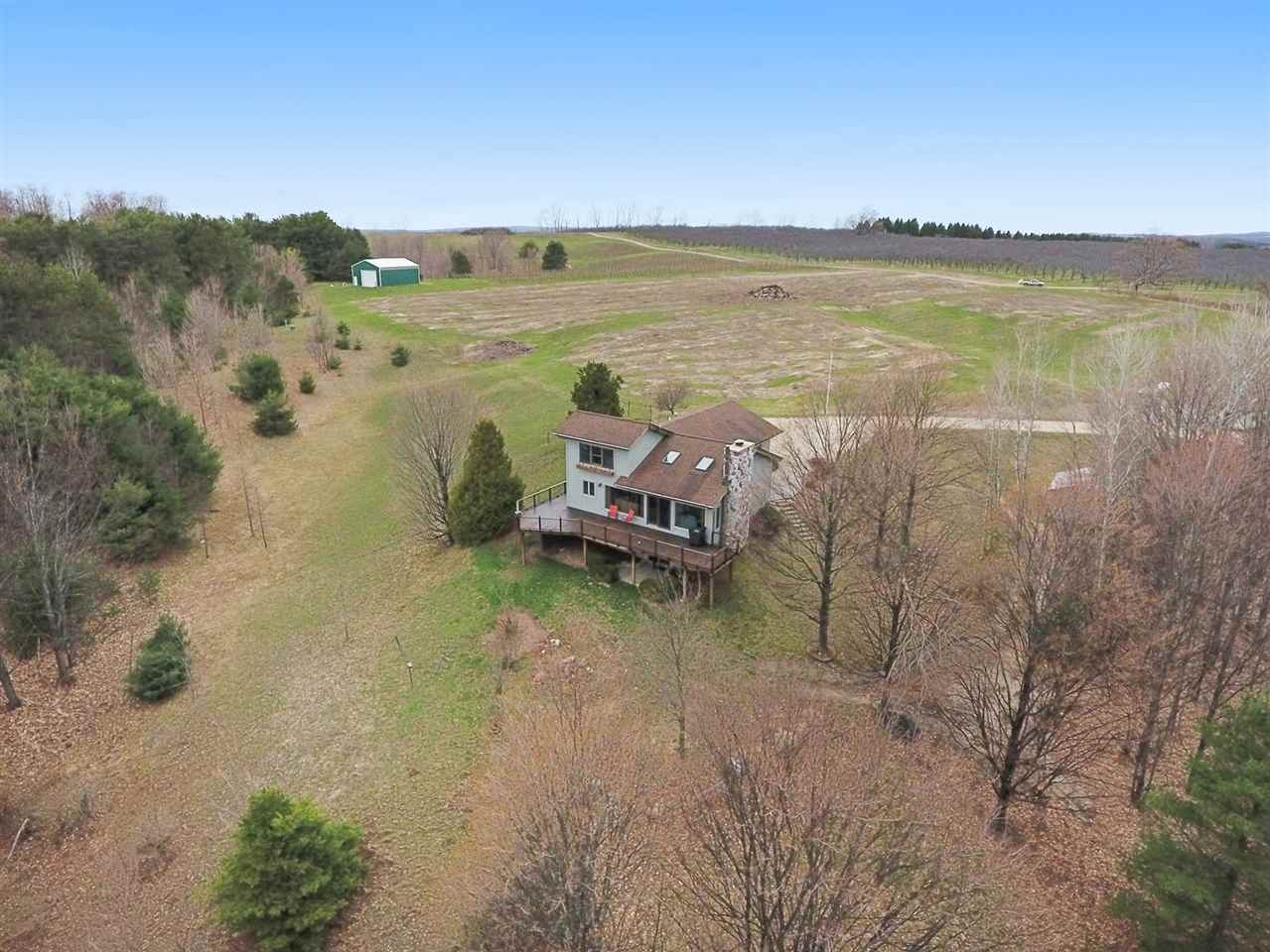 5340 Elm Valley Road Suttons Bay, MI 49682 - Photo 34 of 40 1860699-33.JPG