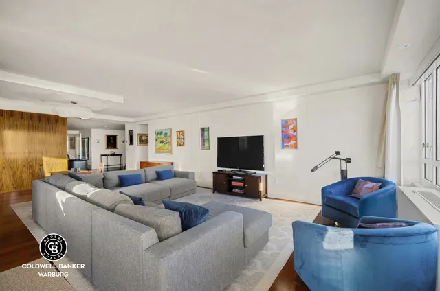 $2,595,000 | 190 East 72nd Street, Unit 34CD | Lenox Hill
