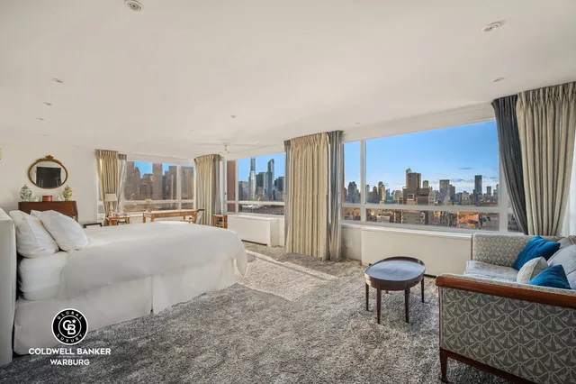 $2,595,000 | 190 East 72nd Street, Unit 34CD | Lenox Hill