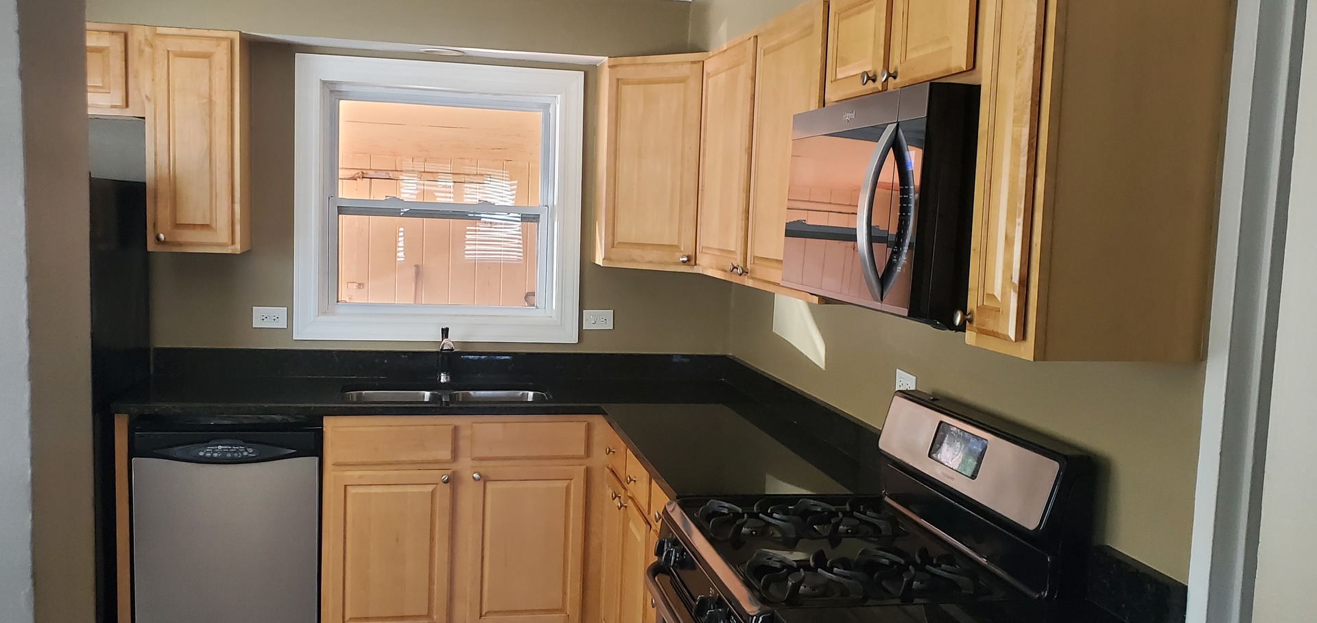 320 Somonauk Street Park Forest, IL 60466 - Photo 4 of 15