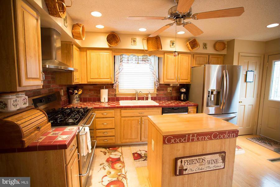 484 Ferry Road Fredericksburg, VA 22405 - Photo 15 of 28 Kitchen