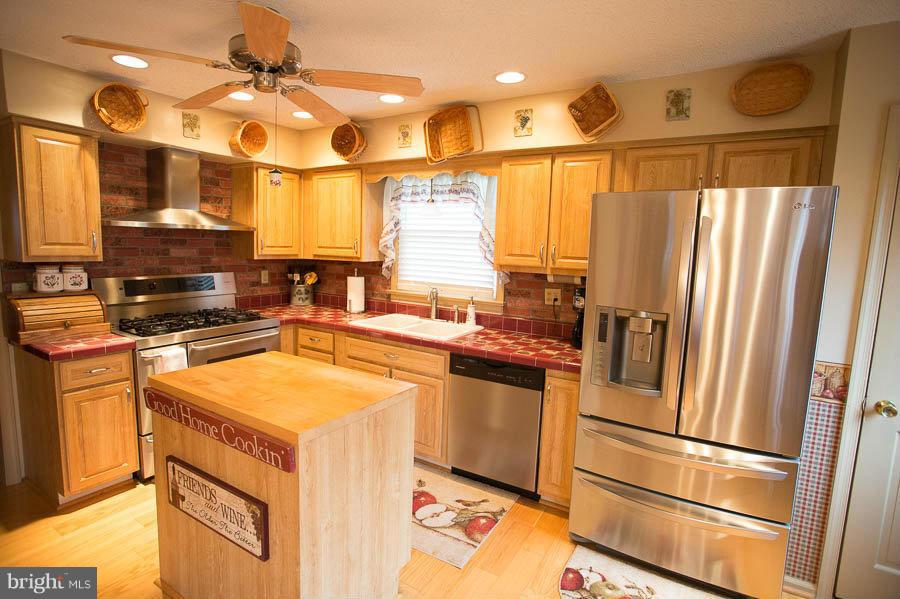 484 Ferry Road Fredericksburg, VA 22405 - Photo 16 of 28 Kitchen