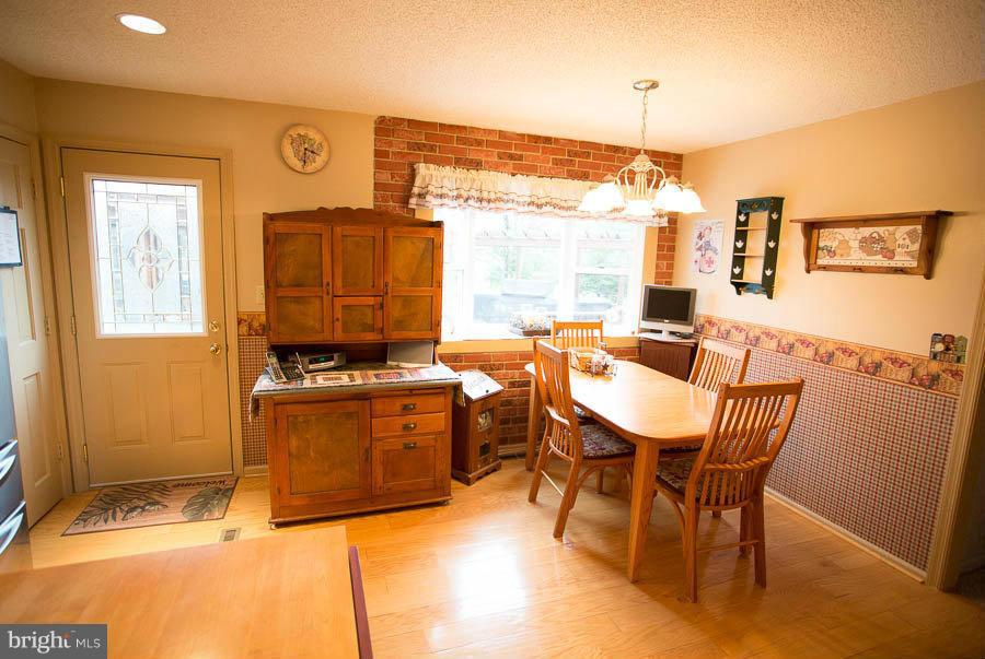 484 Ferry Road Fredericksburg, VA 22405 - Photo 17 of 28 Kitchen