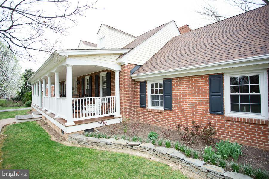 484 Ferry Road Fredericksburg, VA 22405 - Photo 3 of 28 Exterior (Front)
