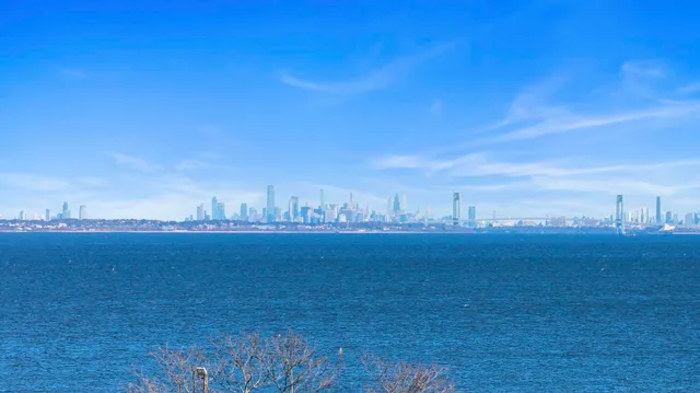 $525,000 | 24 Maplewood Avenue, Keansburg, NJ 07734