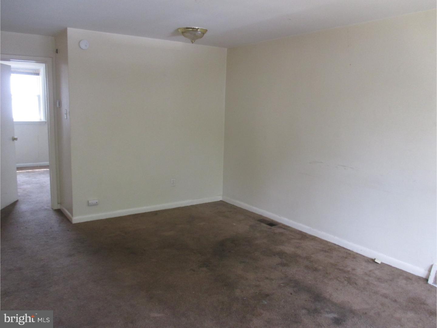 7116 Clinton Road Upper Darby, PA 19082 - Photo 2 of 13