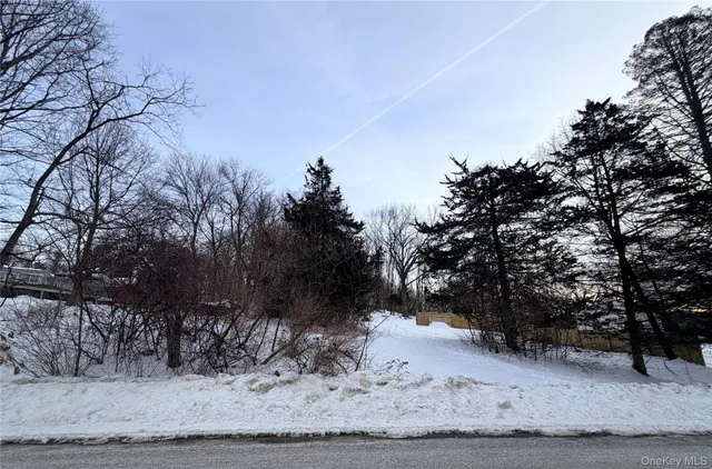 $99,900 | Hillcrest Drive, Poughkeepsie, NY 12603