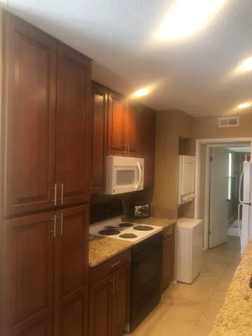 $2,300 | 1149 East Sandpiper Drive, Unit 214, Tempe, AZ 85283