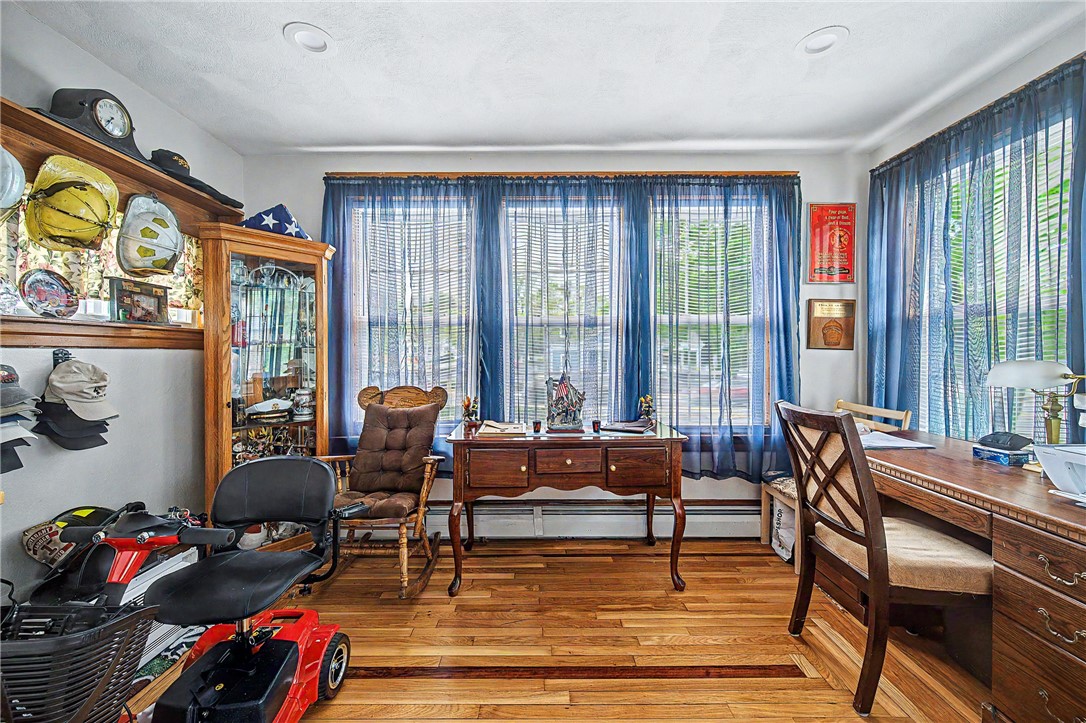 3288 Mendon Road Cumberland, RI 02864 - Photo 13 of 49