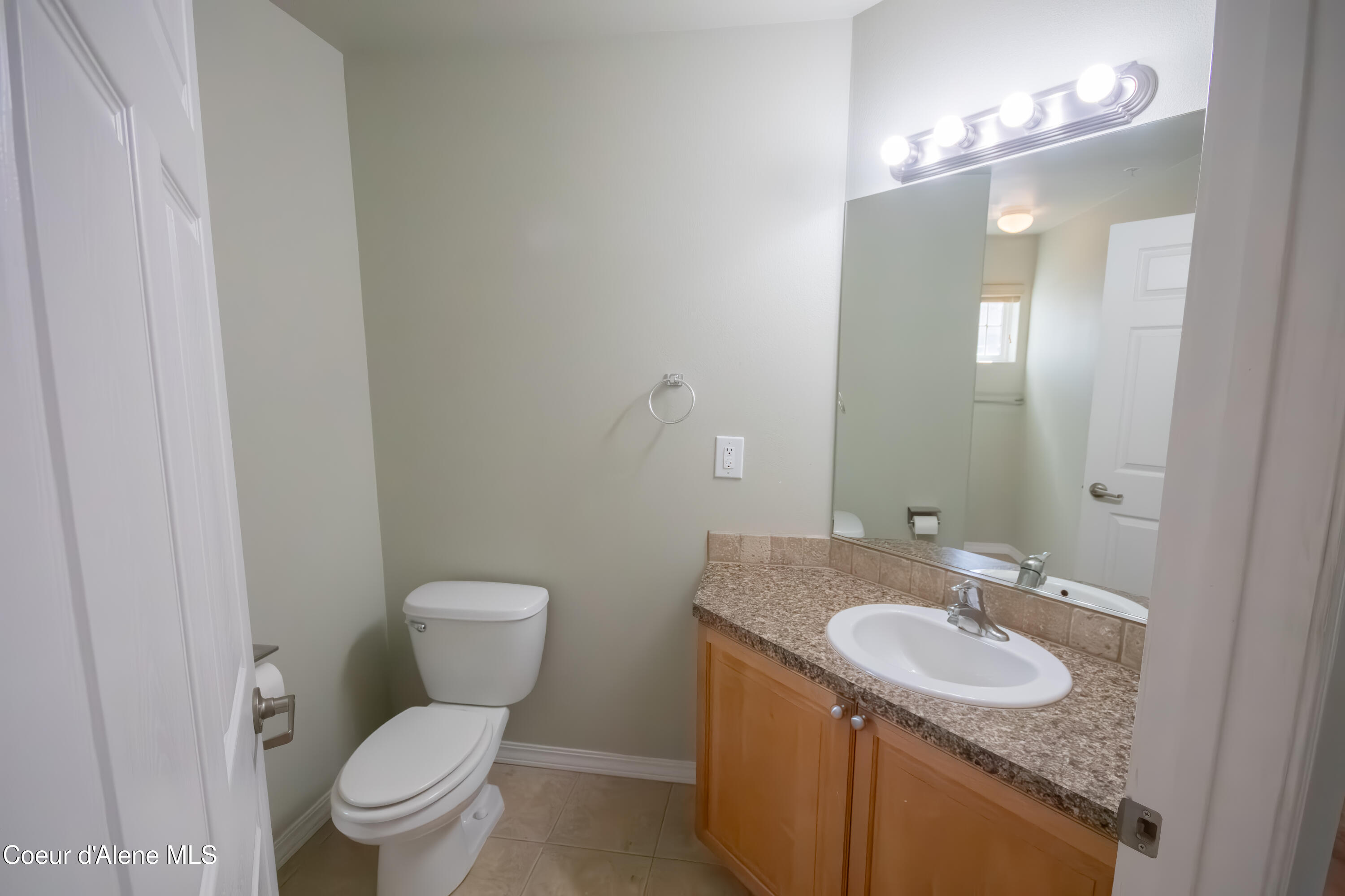 322 North Promenade Loop, Unit 212 Post Falls, ID 83854 - Photo 12 of 30 IMG_1162