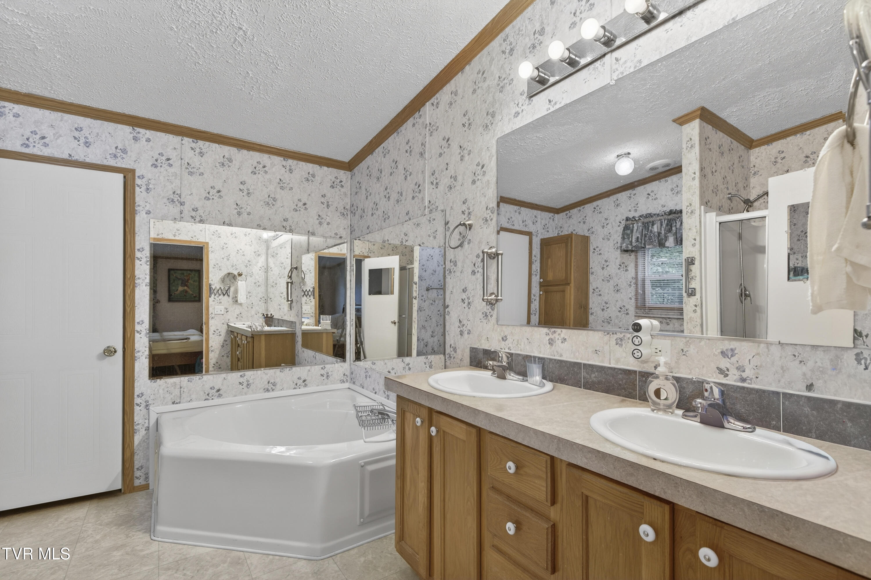 25534 Whitaker Hollow Road Abingdon, VA 24211 - Photo 16 of 25 25534-Whitaker-Hollow-Abingdon-VA Matt-S