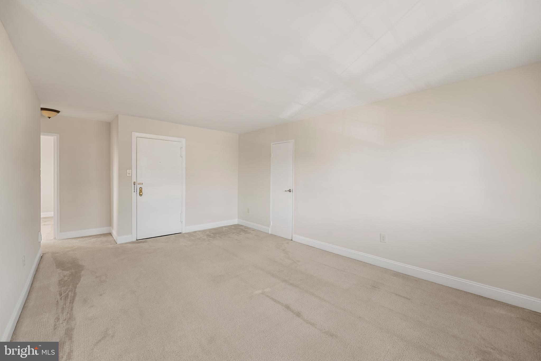 5310 8th Road South, Unit 8 Arlington, VA 22204 - Photo 11 of 22 a view of an empty room