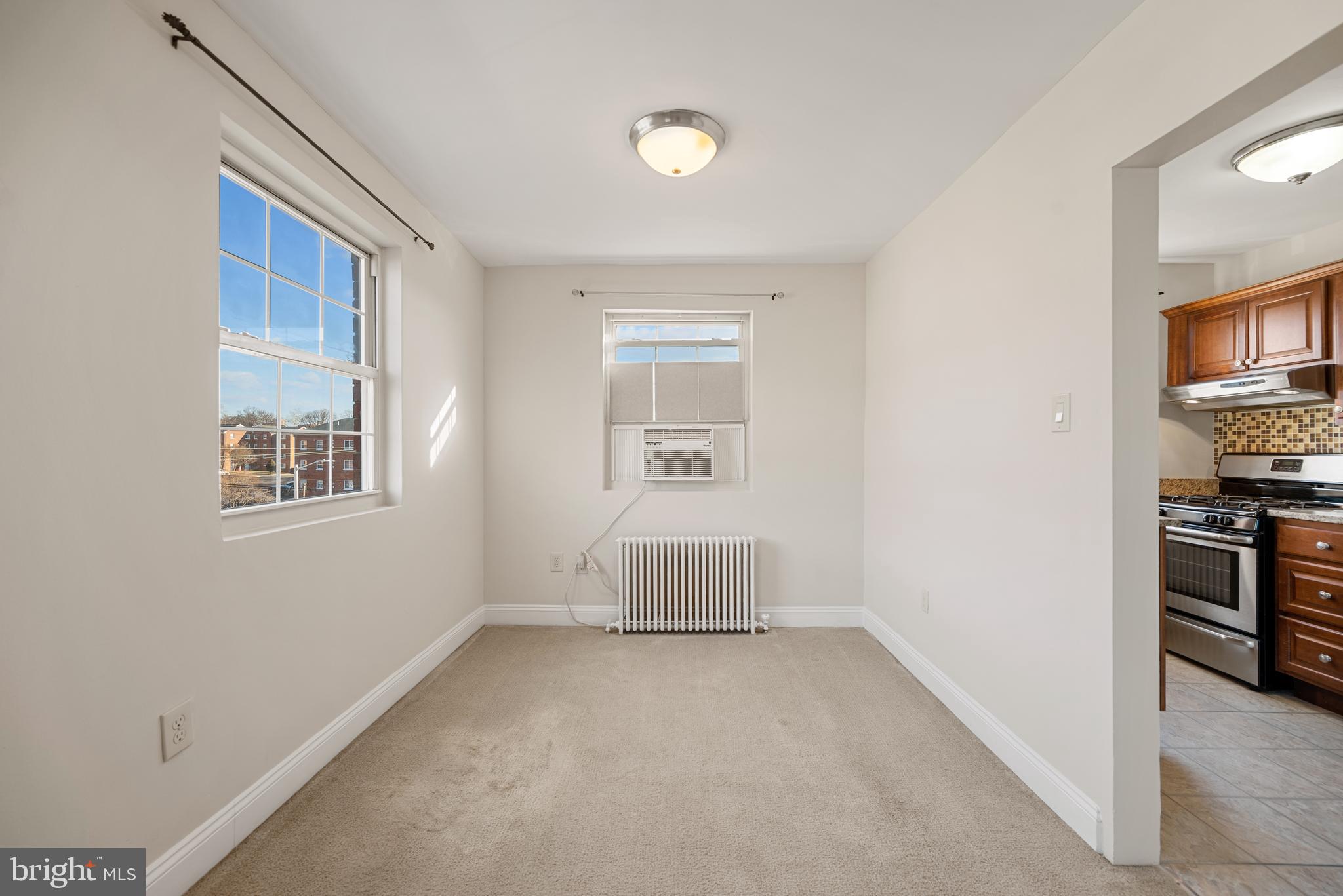 5310 8th Road South, Unit 8 Arlington, VA 22204 - Photo 9 of 22 a big room with closet and windows