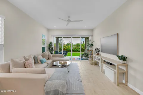 $989,000 | 21922 North 61st Way, Phoenix, AZ 85054