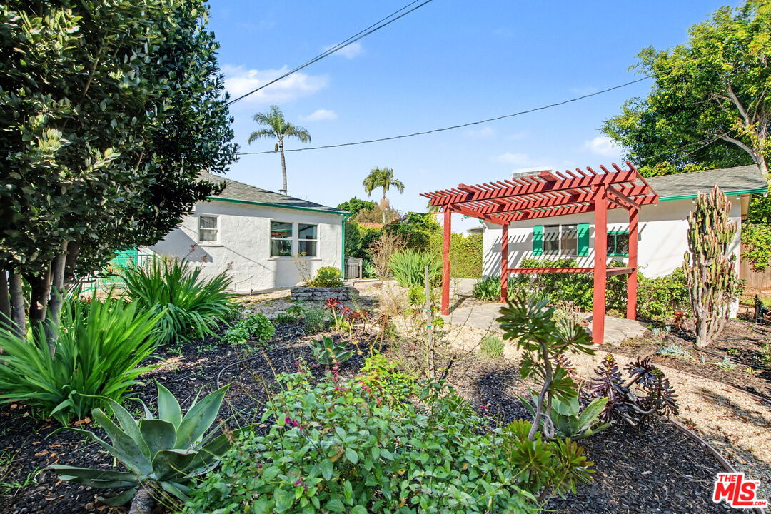 930 South Ridgeley Drive Los Angeles, CA 90036 - Photo 17 of 21