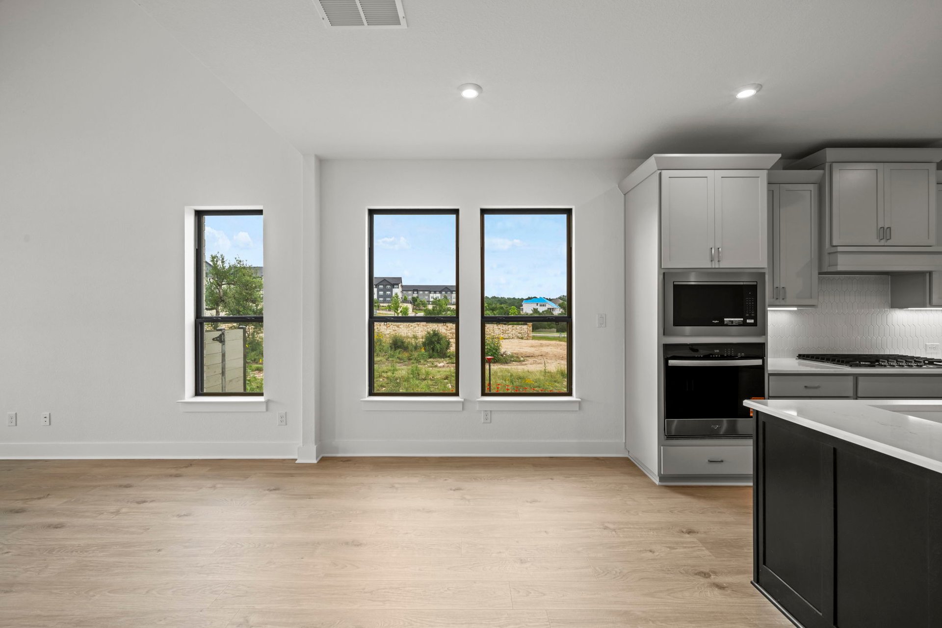 1149 Flying Cloud Trail Georgetown, TX 78628 - Photo 13 of 32 Casual Dining off of Kitchen