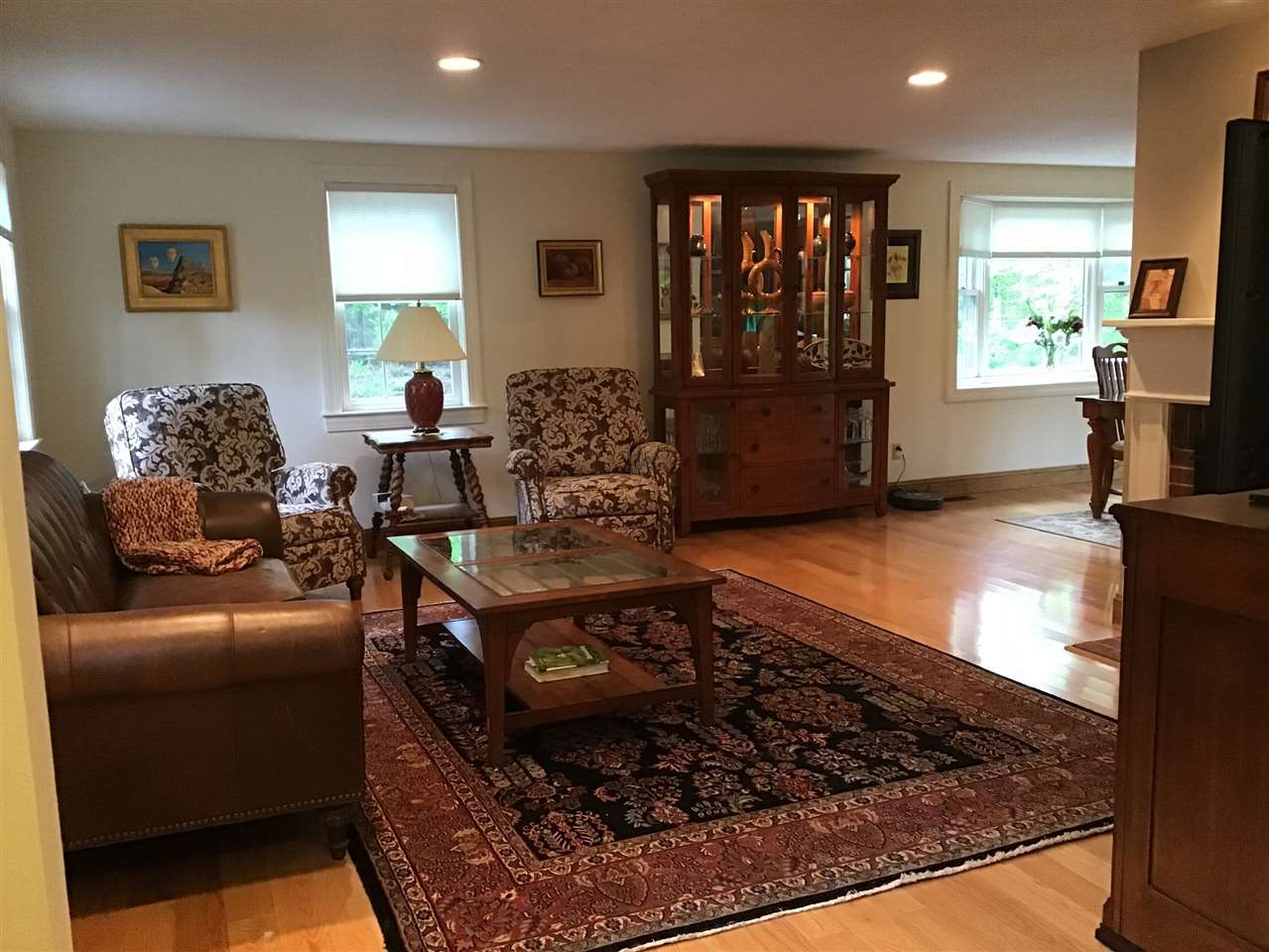 19 Coach Road Exeter, NH 03833 - Photo 2 of 12