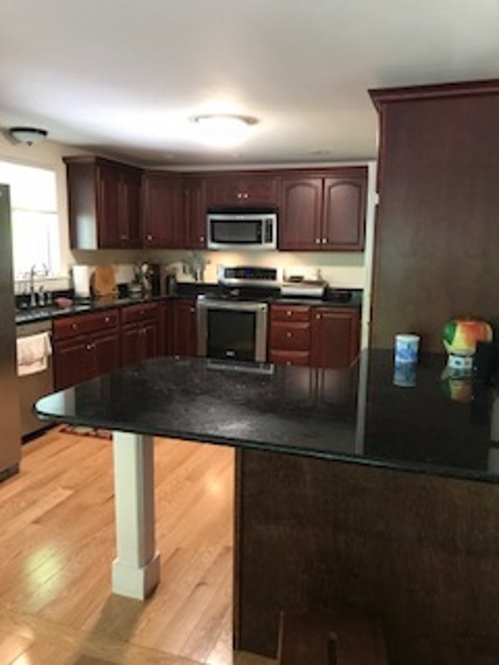 19 Coach Road Exeter, NH 03833 - Photo 4 of 12