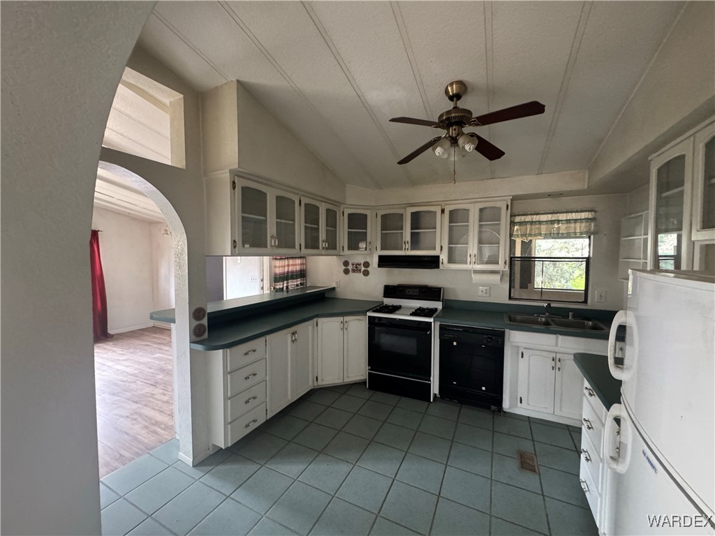 9000 Vock Canyon Road Kingman, AZ 86409 - Photo 12 of 44