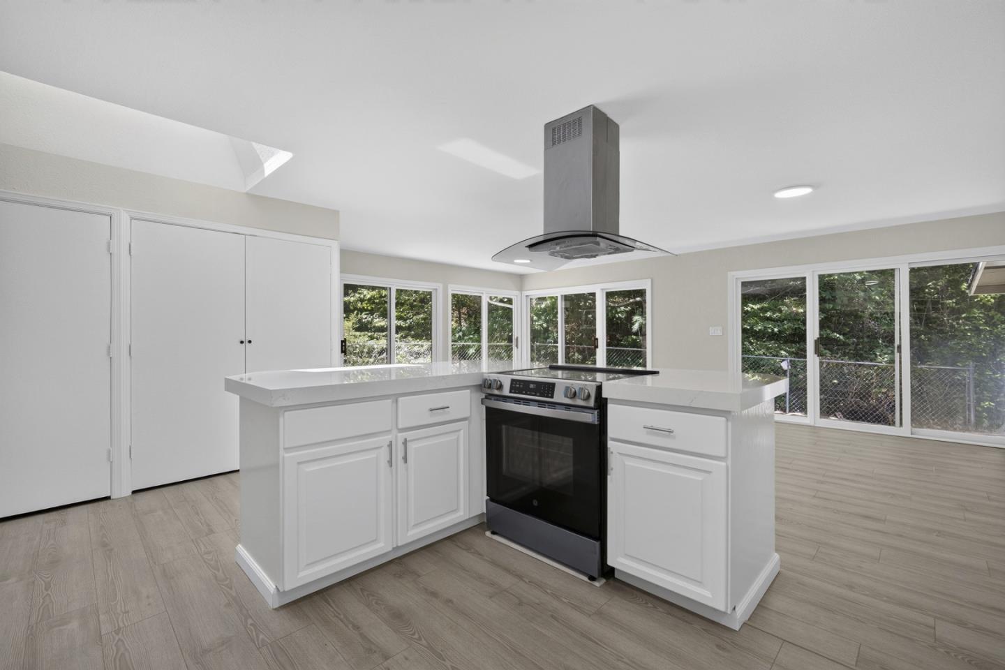 16505 Sanborn Road Saratoga, CA 95070 - Photo 16 of 49 Gallery Image 16