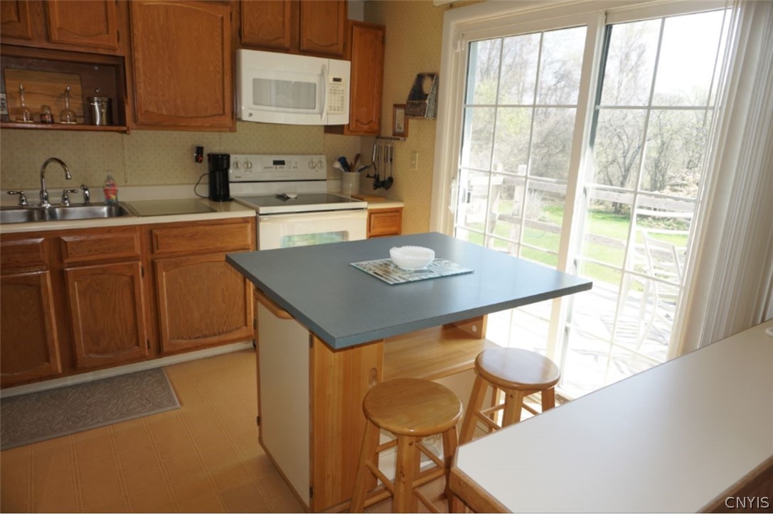 7436 Blumer Road Clay, NY 13088 - Photo 11 of 26