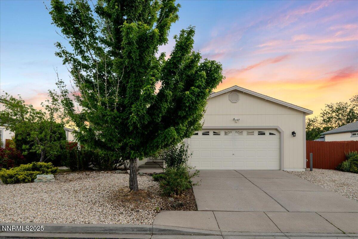 18154 Cherryleaf Court Reno, NV 89508 - Photo 3 of 50 02-DSC_0909-2