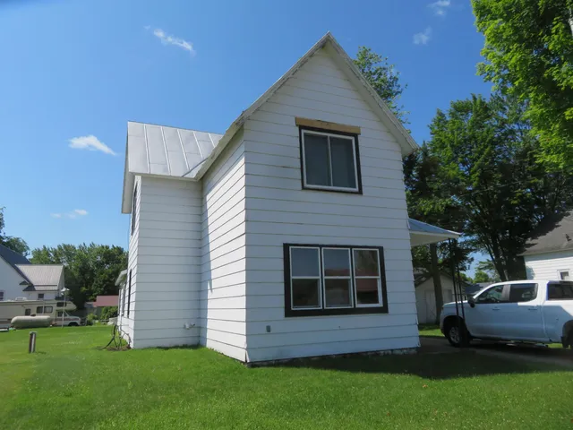 $139,900 | 114 East Harrison Street, Big Falls, WI 54926
