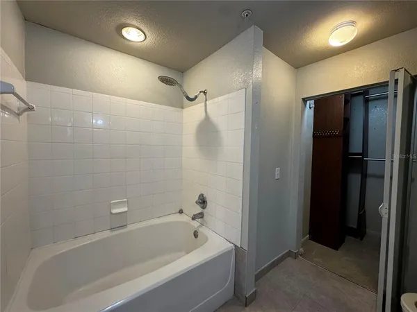 $2,100 | 9141 Lee Vista Boulevard, Unit 307, Orlando, FL 32829