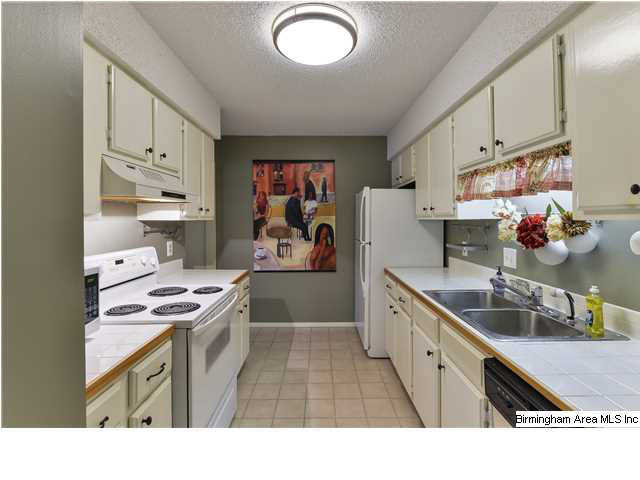 509 Running Brook Road, Unit 509 Birmingham, AL 35226 - Photo 7 of 32