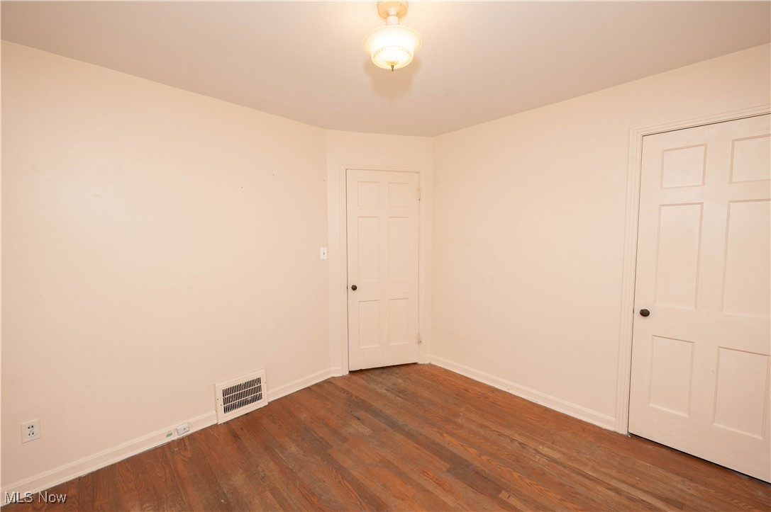 1604 Edgefield Road Lyndhurst, OH 44124 - Photo 17 of 32