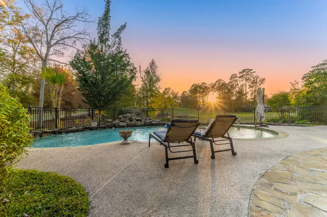 $549,000 | 20 Amherst Court, Conroe, TX 77304