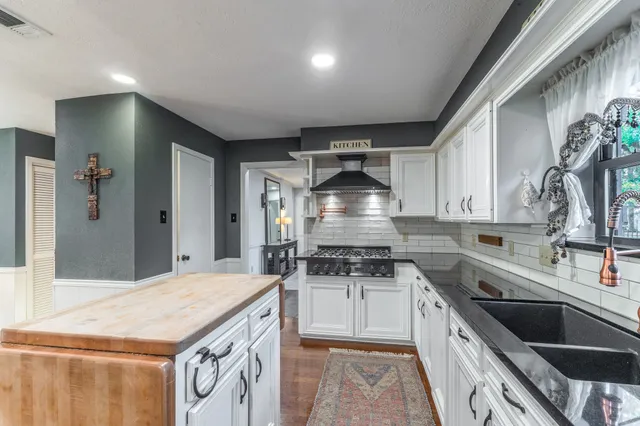 $549,000 | 20 Amherst Court, Conroe, TX 77304