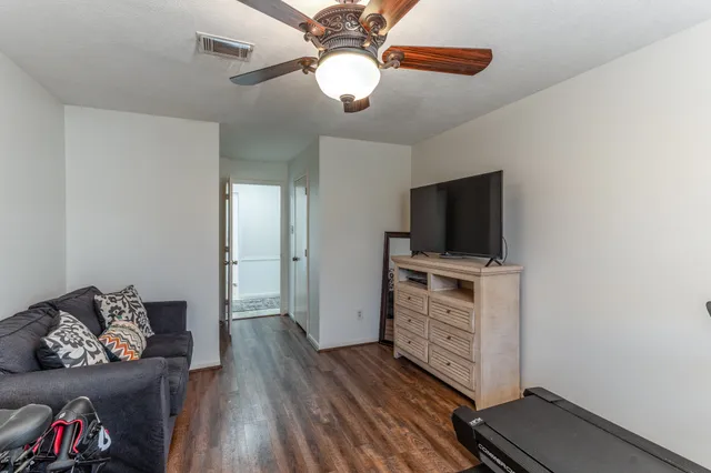 $549,000 | 20 Amherst Court, Conroe, TX 77304