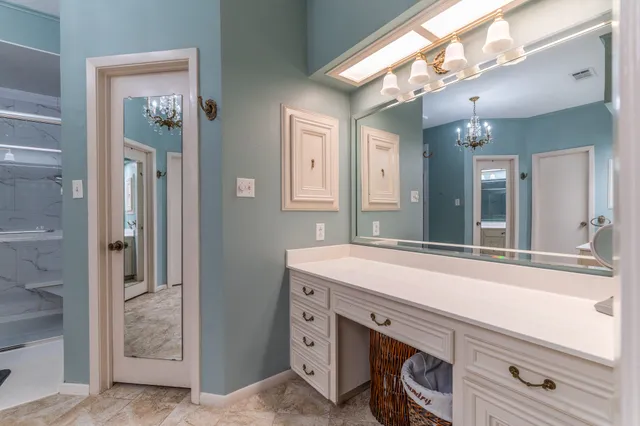 $549,000 | 20 Amherst Court, Conroe, TX 77304