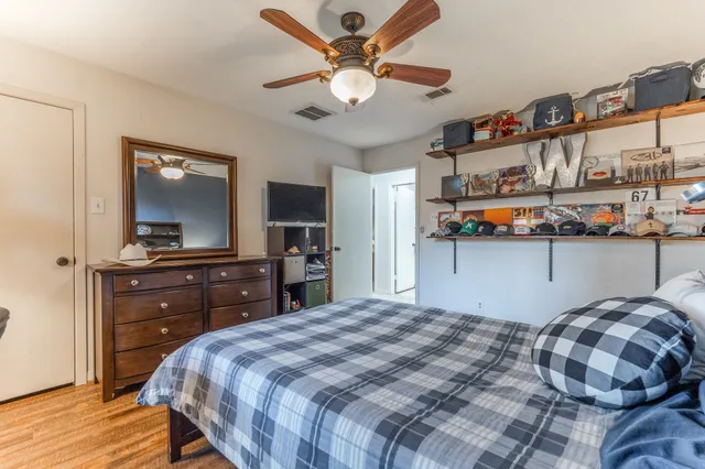 $549,000 | 20 Amherst Court, Conroe, TX 77304