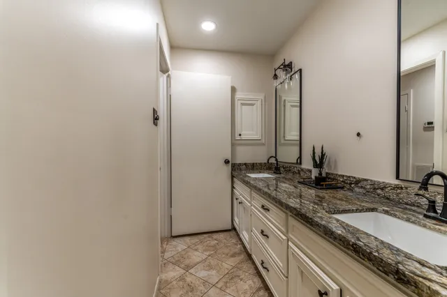 $549,000 | 20 Amherst Court, Conroe, TX 77304