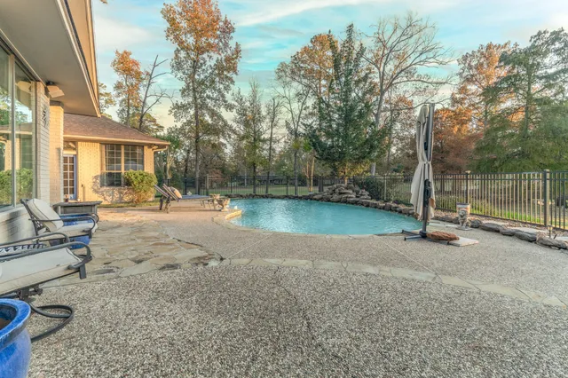 $549,000 | 20 Amherst Court, Conroe, TX 77304