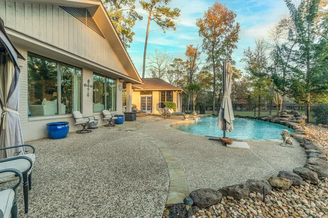 $549,000 | 20 Amherst Court, Conroe, TX 77304