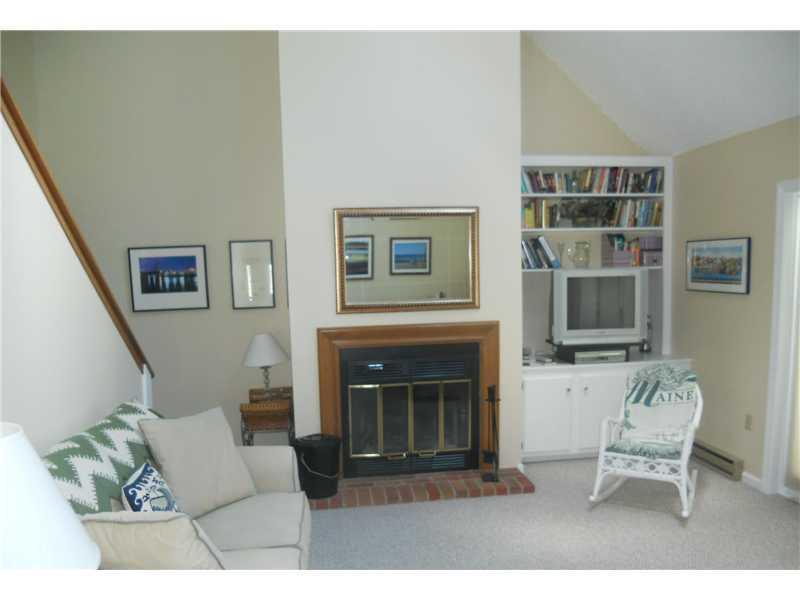 239 Sea Road, Unit 35 Kennebunk, ME 04043 - Photo 3 of 14 Living Room.