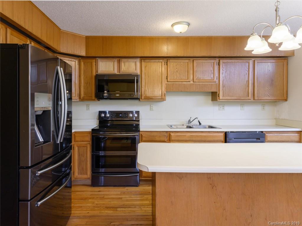 298 Roberts Hill Road Marshall, NC 28753 - Photo 12 of 37 Gallery Image 12