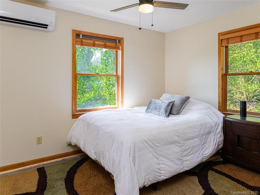 298 Roberts Hill Road Marshall, NC 28753 - Photo 16 of 37 Gallery Image 16