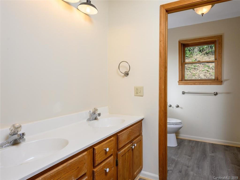 298 Roberts Hill Road Marshall, NC 28753 - Photo 28 of 37 Gallery Image 28