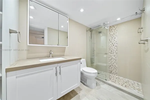 $3,500 | 2101 South Ocean Drive, Unit 2304, Hollywood, FL 33019