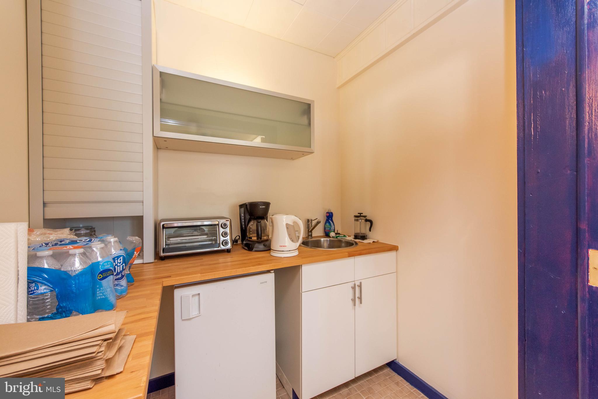 1421 Sulphur Spring Road Halethorpe, MD 21227 - Photo 12 of 26 Kitchenette