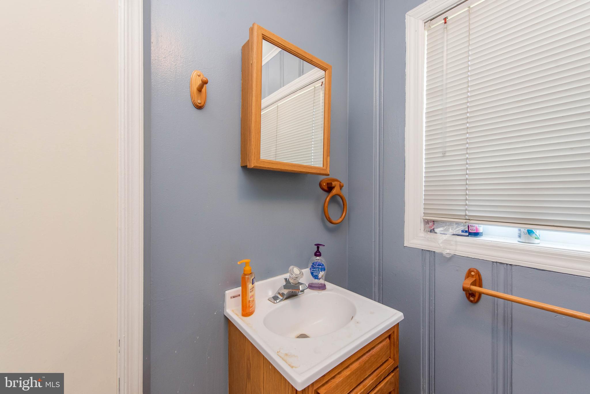 1421 Sulphur Spring Road Halethorpe, MD 21227 - Photo 14 of 26 Main Level Full Bath