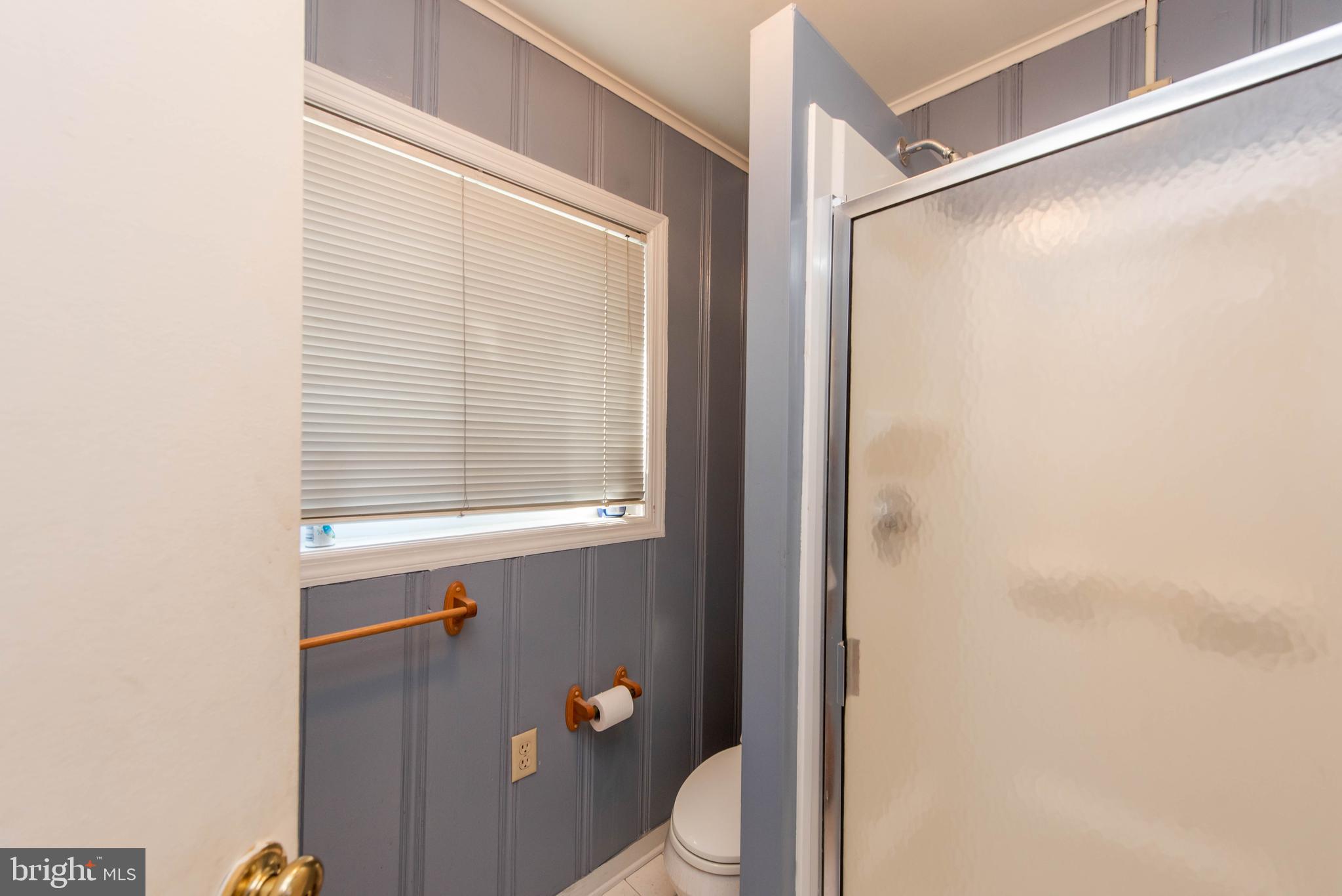 1421 Sulphur Spring Road Halethorpe, MD 21227 - Photo 15 of 26 Main Level Full Bath
